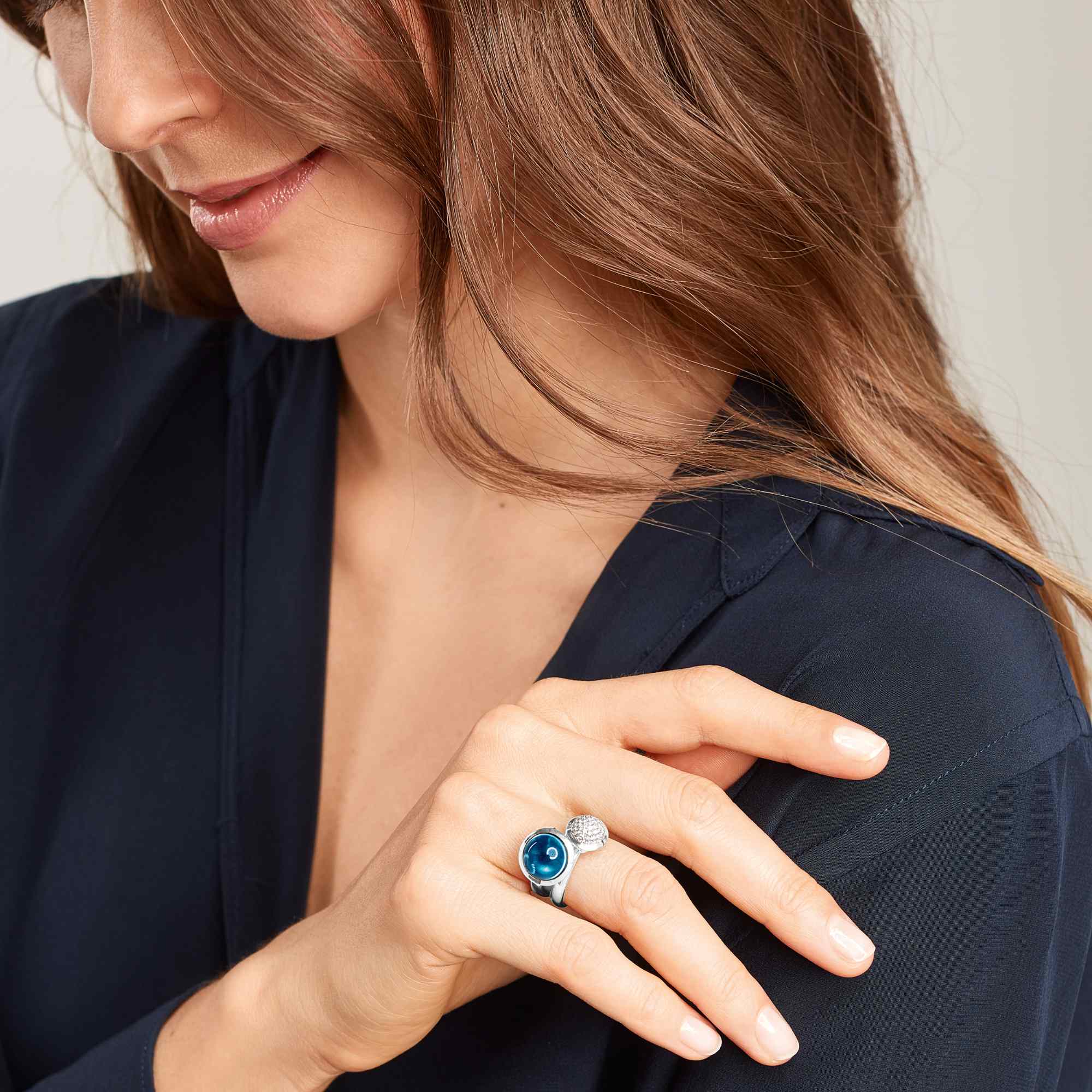 Tamara Comolli BOUTON Ring Large mit London Topas (R-BOU-l-ToLo-wg) aus Weißgold mit London Topas und Topas