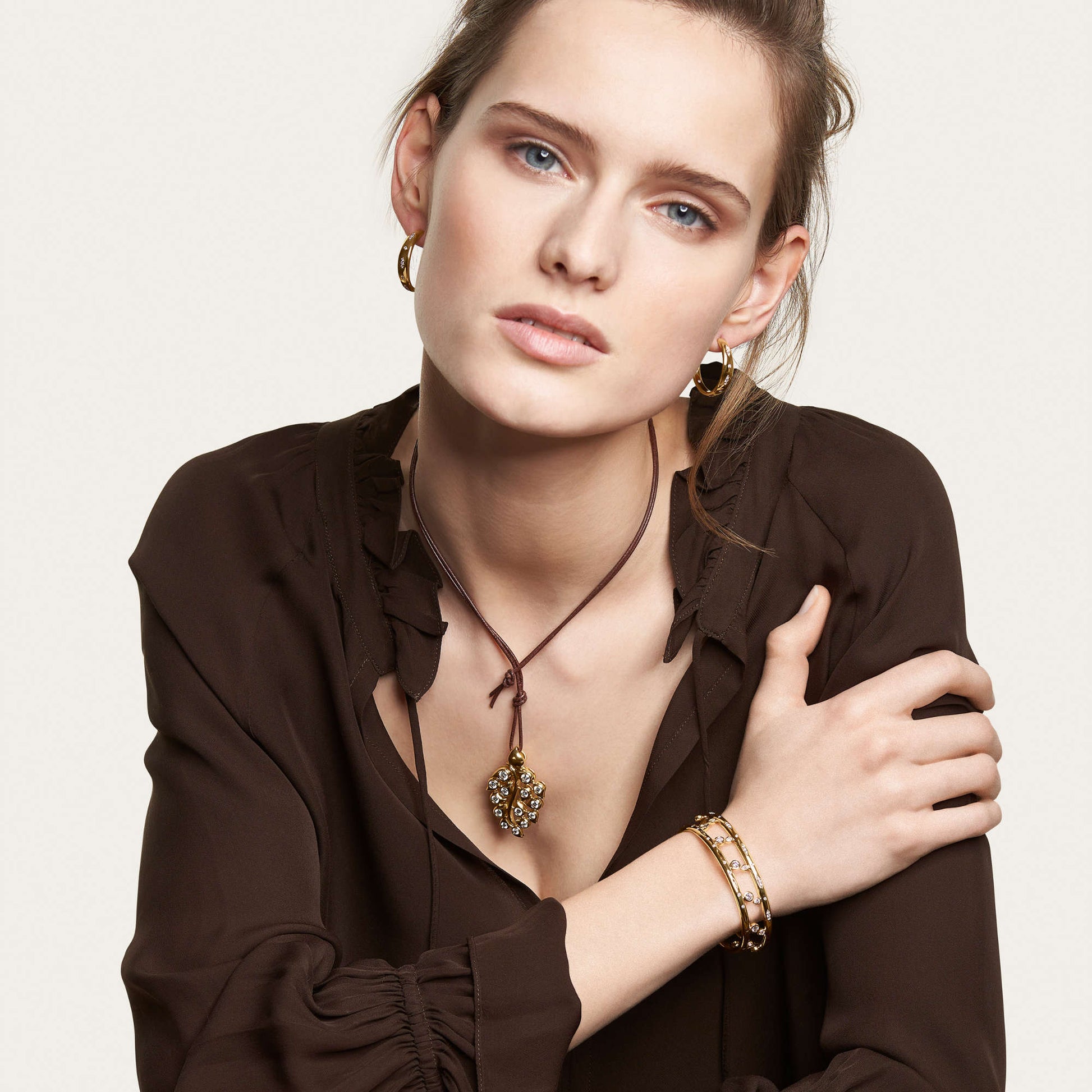 Tamara Comolli GYPSY Drop Armspange mit Diamanten (BA-Gyp-Dr-17-yg) aus Gelbgold mit Diamant