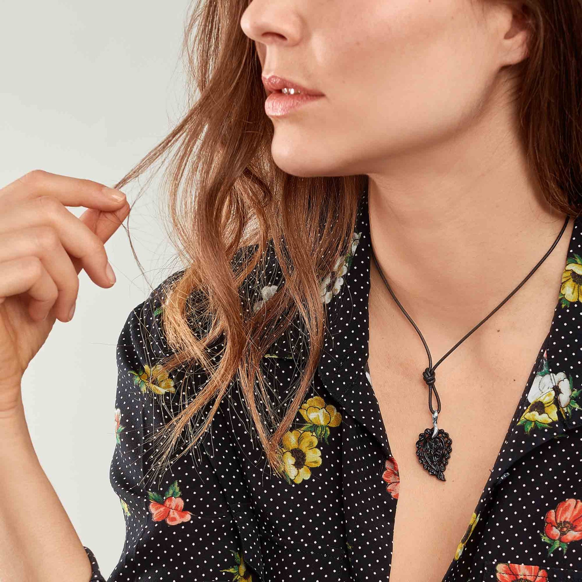 Tamara Comolli INDIA Anhänger mit Onyx Small (P-IND-s-Bla-wg) aus Weißgold mit Onyx