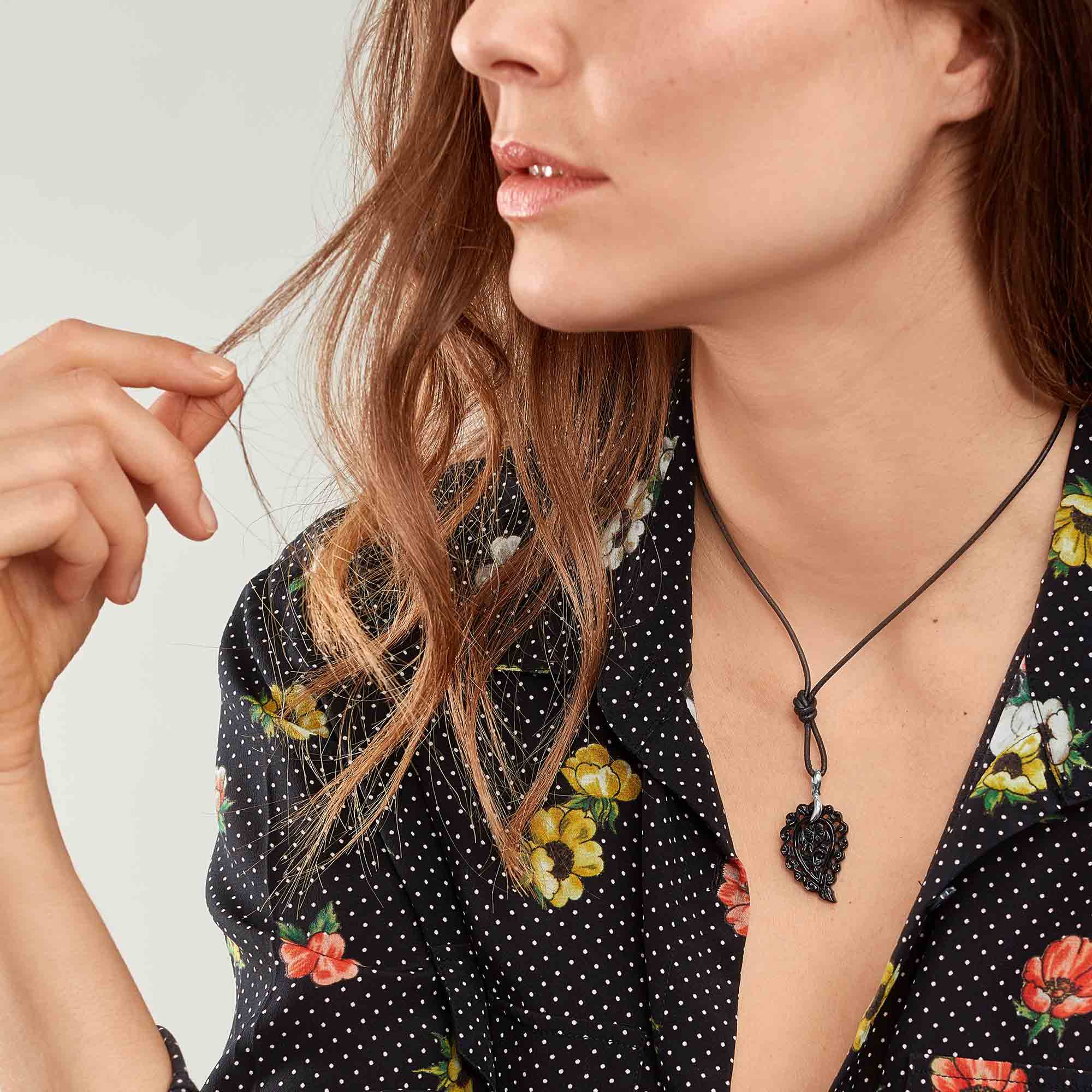 Tamara Comolli INDIA Anhänger mit Onyx Small (P-IND-s-Bla-wg) aus Weißgold mit Onyx