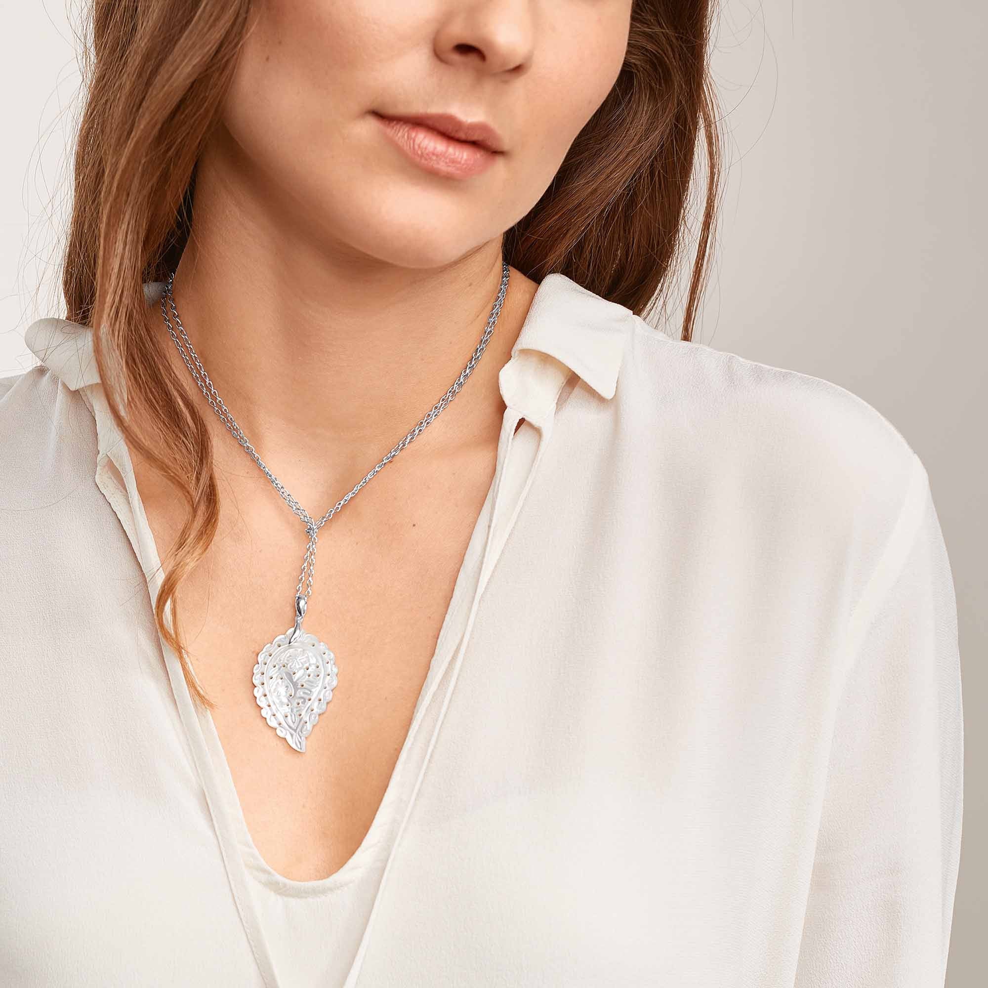 Tamara Comolli INDIA Anhänger mit Perlmutt Medium (P-IND-m-MPw-wg) aus Weißgold mit Perlmutt