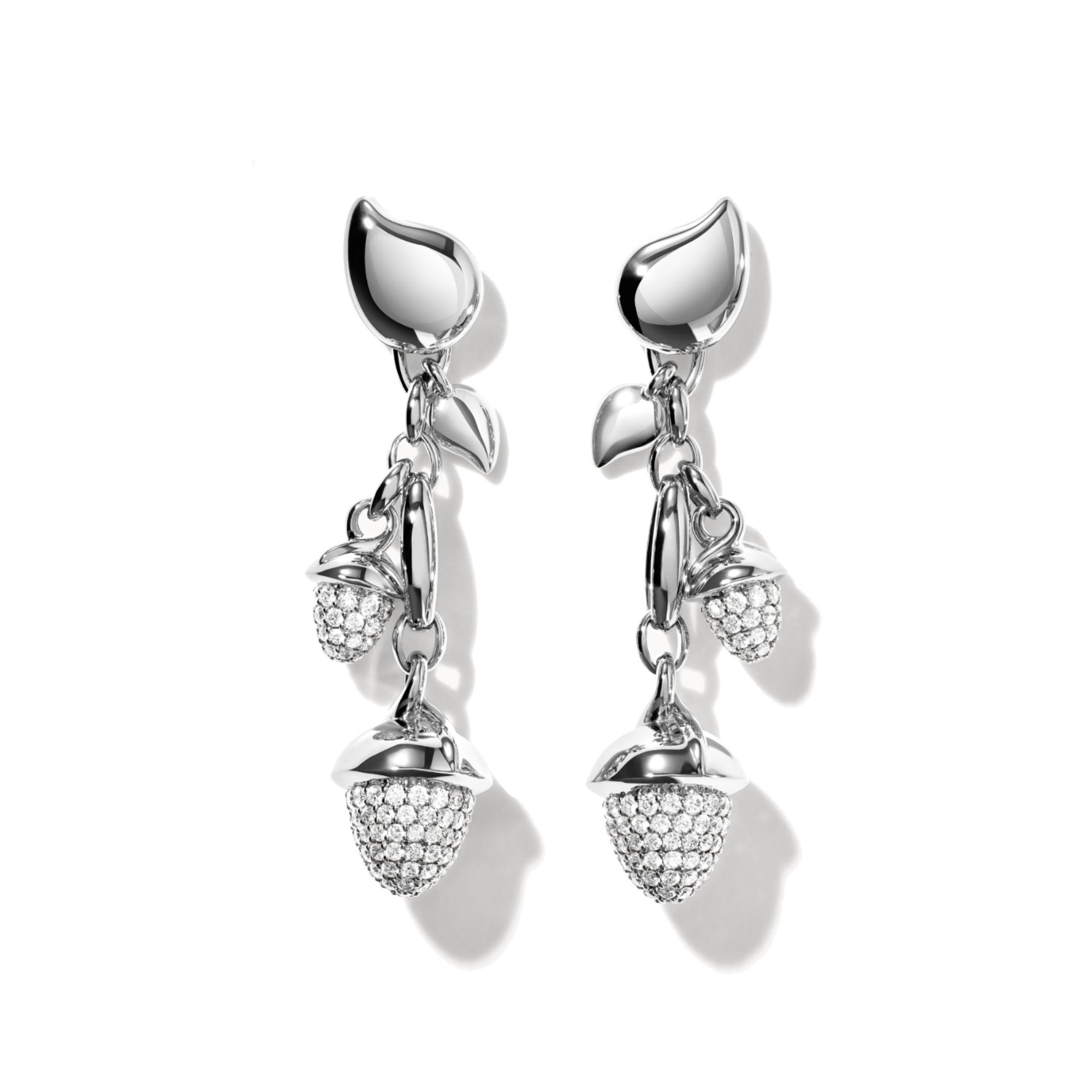 Tamara Comolli MIKADO Ohrringe Dangling 2 Acorns mit Diamant-Pavé (E-M-d-2-p-wg) aus Weißgold mit Diamant