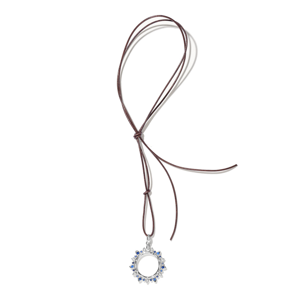 Tamara Comolli SIGNATURE Anhänger Sun large 'Ocean' (P-SIG-Sun-l-Oce-wg) aus Weißgold mit Diamant und Saphir