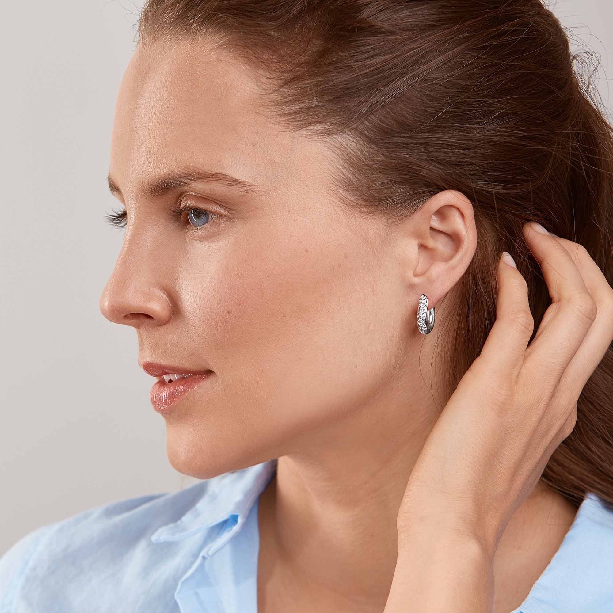 Tamara Comolli SIGNATURE Hoop Ohrringe Medium (E-Ho-m-p-wg) aus Weißgold mit Diamant