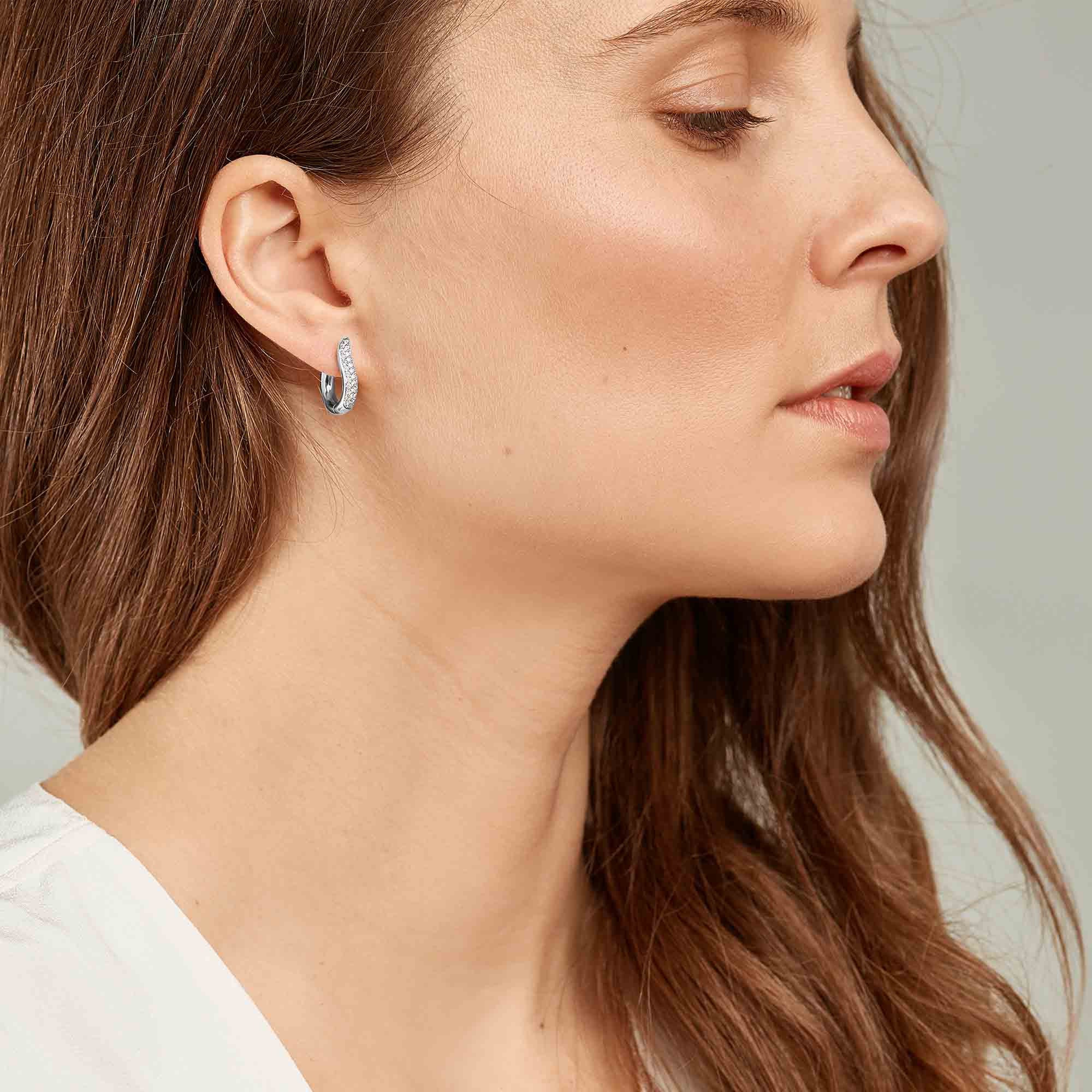 Tamara Comolli SIGNATURE Hoop Ohrringe Small (E-Ho-s-p-wg) aus Weißgold mit Diamant