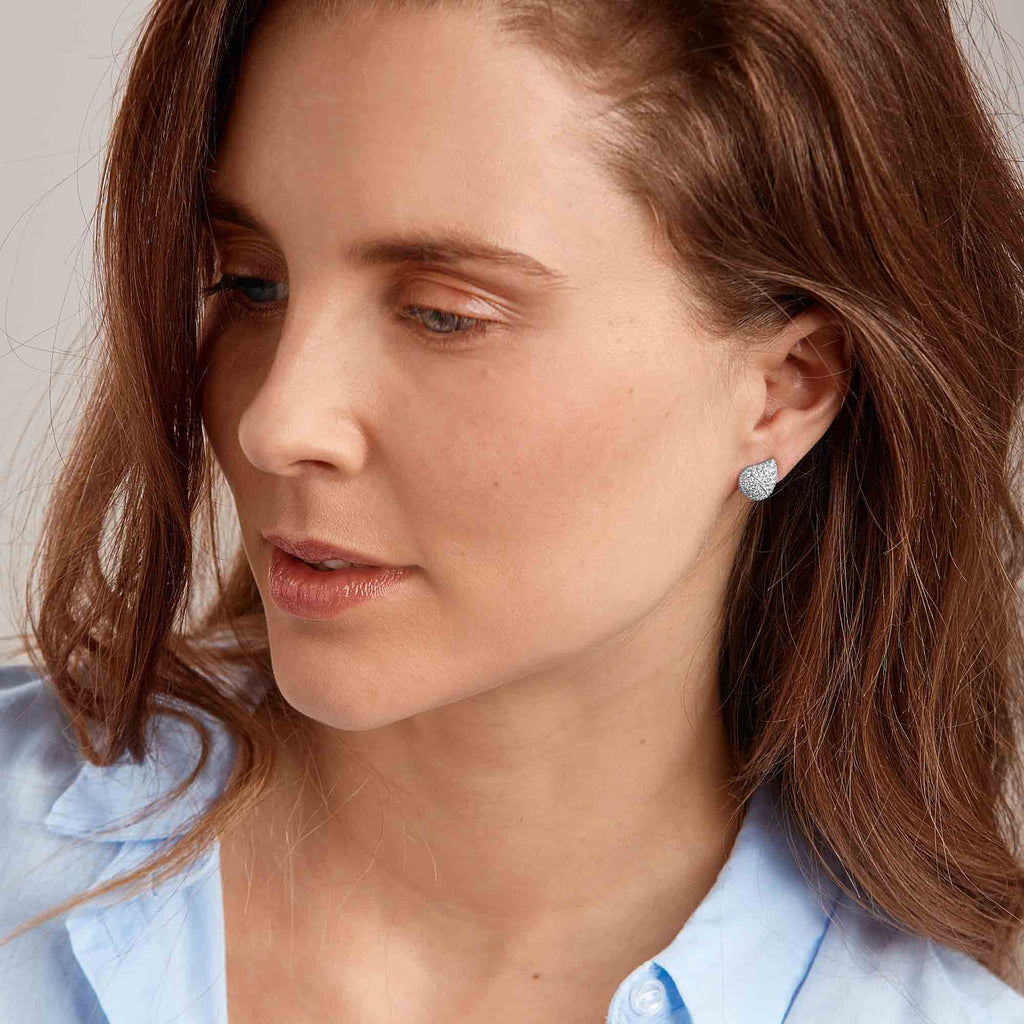 Tamara Comolli SIGNATURE Ohrstecker Small (E-Sig-s-p-wg) aus Weißgold mit Diamant